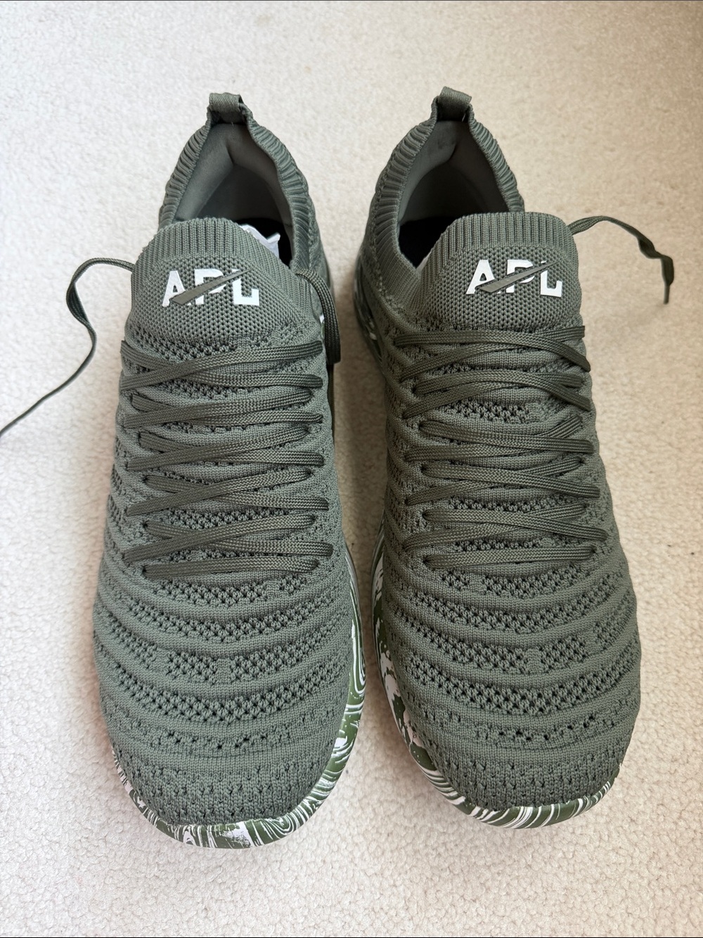 APL TECHLOOM WAVE NWOT Women’s 11